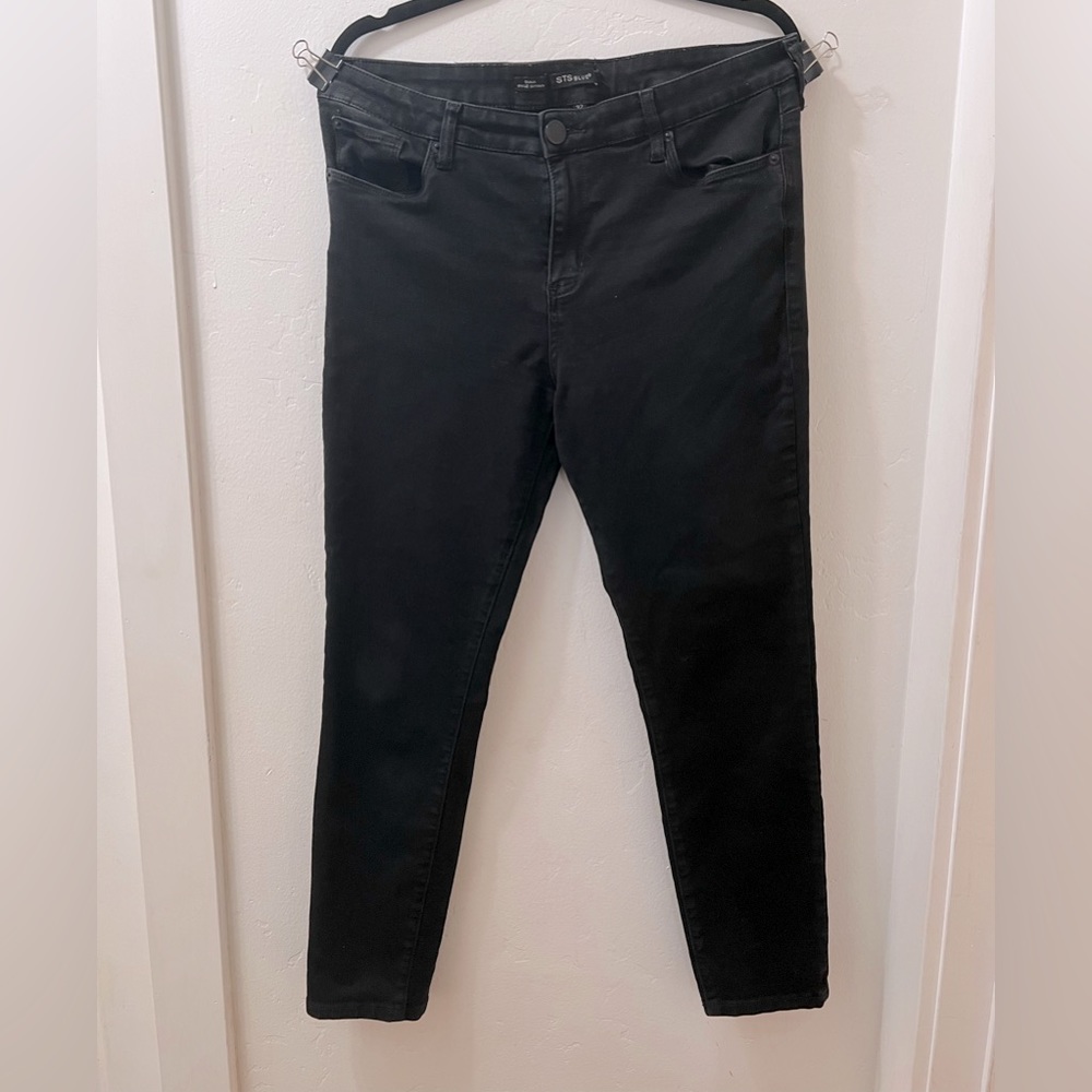 STS Blue Brand Black Skinny Distressed Pants Size 32 (14-16)